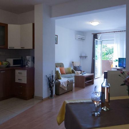 Apartment Helga Liznjan Ngoại thất bức ảnh