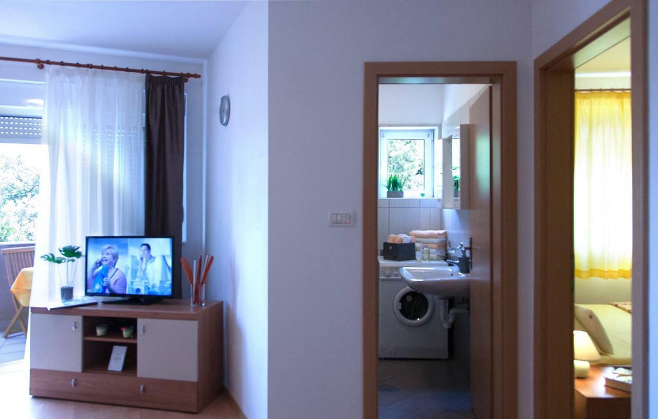 Apartment Helga Liznjan Ngoại thất bức ảnh