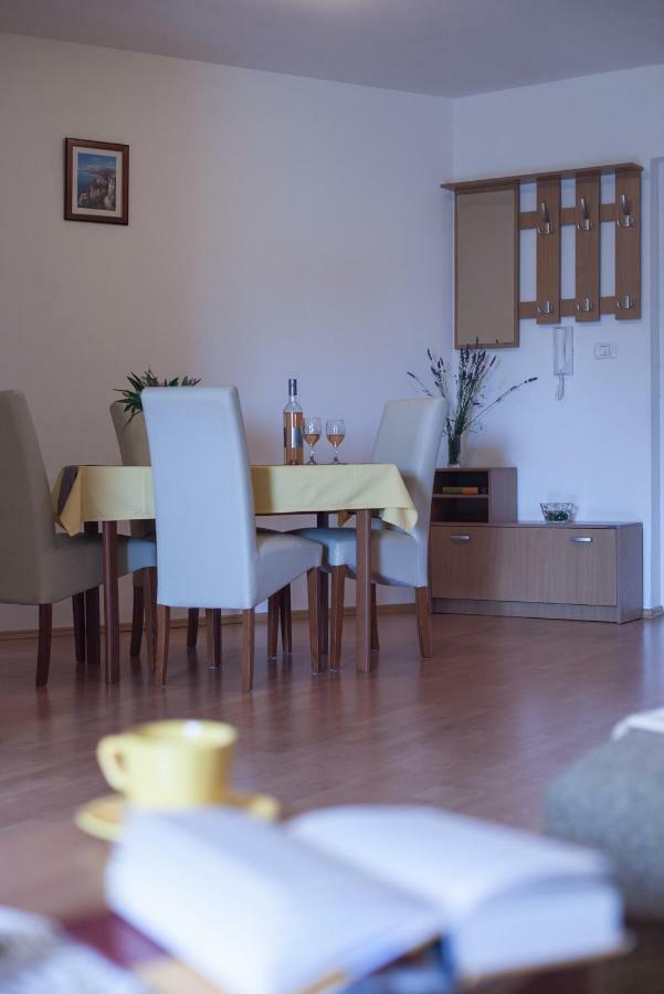 Apartment Helga Liznjan Ngoại thất bức ảnh