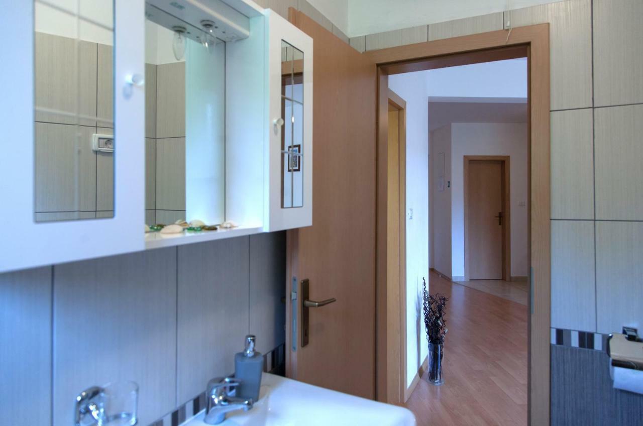 Apartment Helga Liznjan Ngoại thất bức ảnh
