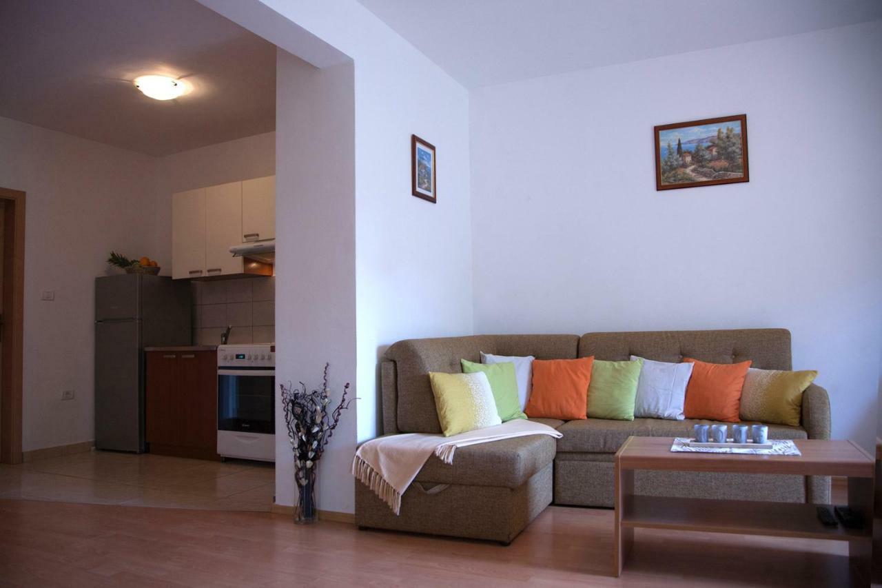 Apartment Helga Liznjan Ngoại thất bức ảnh