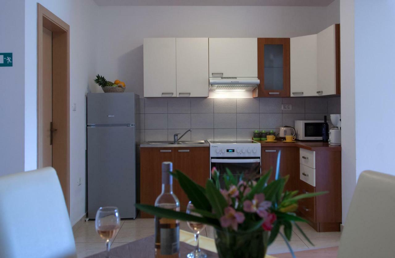 Apartment Helga Liznjan Ngoại thất bức ảnh